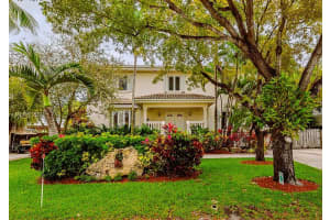 375 Ridgewood Rd, Key Biscayne, FL 33149 Sold 03/13/25