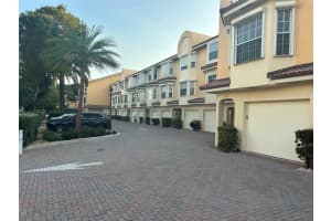 4232 N Ocean Dr, Hollywood, FL 33019 Sold 05/31/24
