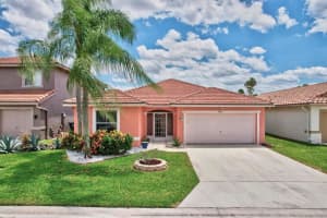 8165 Pelican Harbour Dr, Lake Worth, FL 33467 Sold 09/13/24