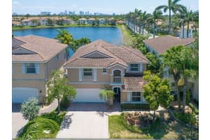 1084 Corkwood St, Hollywood, FL 33019 Sold 05/28/24