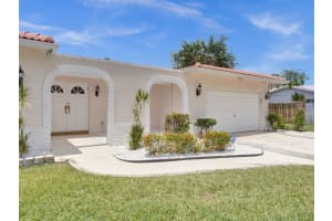 1161 SW 69th Ave, Plantation, FL 33317 Sold 10/18/24
