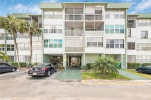 2751 Taft St 201, Hollywood, FL 33020 Sold 06/21/24