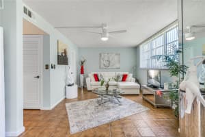 9611 N Hollybrook Lake Dr 204, Pembroke Pines, FL 33025 Sold 06/19/24