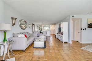 9611 N Hollybrook Lake Dr 204, Pembroke Pines, FL 33025 Sold 06/19/24