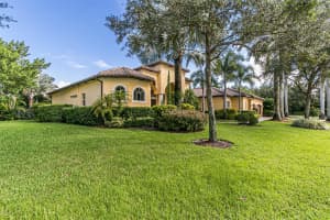 12449 S Stonebrook Cir, Davie, FL 33330 Sold 06/06/24