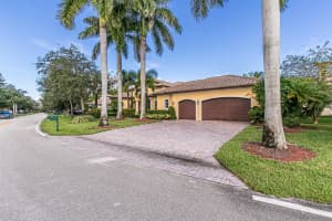 12449 S Stonebrook Cir, Davie, FL 33330 Sold 06/06/24