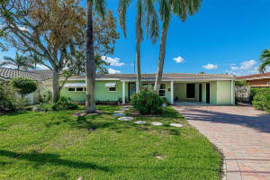 2624 SE 9th St, Pompano Beach, FL 33062 Sold 06/17/24