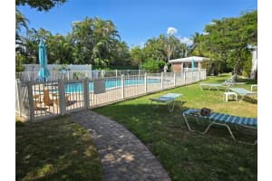 224 S Hibiscus Ave 350, Lauderdale By The Sea, FL 33308 Sold 08/02/24