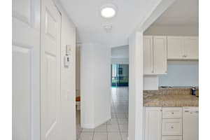 5571 Lakeside Dr 101, Margate, FL 33063 Sold 08/21/24