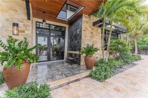 2017 BAYVIEW DR, Fort Lauderdale, FL 33305 Sold 03/14/25