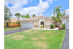 15061 S Waterford Dr, Davie, FL 33331 Sold 06/04/24