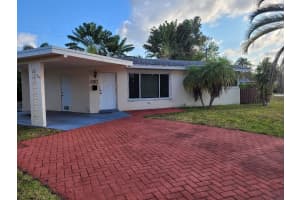 1001 SE 13th Ct, Deerfield Beach, FL 33441 Sold 05/17/24