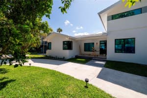617 NE 16th Ter, Fort Lauderdale, FL 33304 Sold 09/13/24