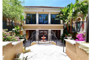 2831 NE 185th St 607, Aventura, FL 33180 Sold 04/18/25