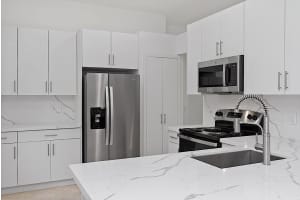 889 Tanglewood Cir, Weston, FL 33327 Sold 08/05/24