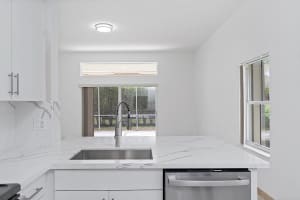 889 Tanglewood Cir, Weston, FL 33327 Sold 08/05/24
