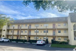 8465 Sunrise Lakes Blvd 210, Sunrise, FL 33322 Sold 01/07/25