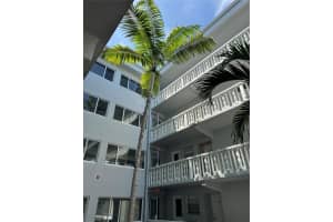 329 SE 3rd St 204R, Hallandale Beach, FL 33009 Sold 06/14/24