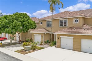 12158 SW 5th Ct, Pembroke Pines, FL 33025 Sold 06/07/24