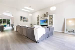 6585 NW 75th Pl, Parkland, FL 33067 Sold 12/04/24