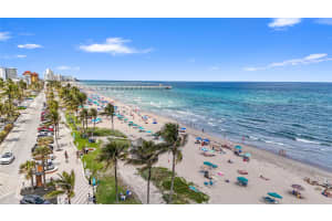330 SE 20 Ave 209, Deerfield Beach, FL 33441 Sold 05/02/25