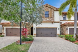 9573 Town Parc Cir S, Parkland, FL 33076 Sold 08/06/24