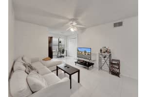 2796 S University Dr 2107, Davie, FL 33328 Sold 07/16/24
