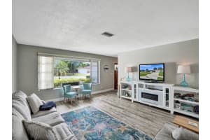 5560 SW 7th St, Plantation, FL 33317 Sold 03/04/25