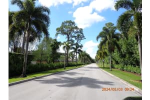 4451 Hunting Trl, Lake Worth, FL 33467 Sold 07/31/24