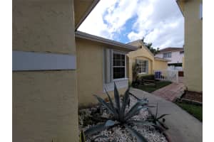 11747 NW 12th St, Pembroke Pines, FL 33026 Sold 07/29/24
