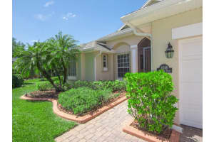 6245 Padington Pl, Vero Beach, FL 32967 Sold 07/30/24