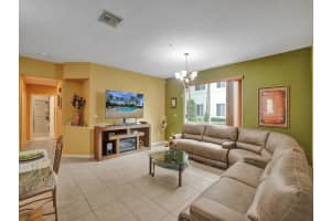 12430 SW 50th St APT 113, Miramar, FL 33027, Sold 07/29/24