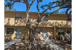 2019 Oleander Blvd B, Fort Pierce