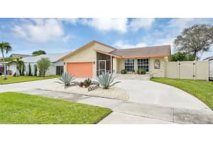 171 SW 32nd Ave, Deerfield Beach, FL 33442 Sold 10/01/24