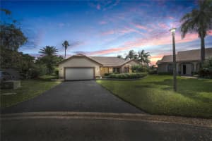 9246 NW 2nd St, Coral Springs, FL 33071 Sold 07/12/24