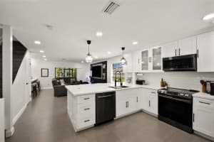 498 Westree Ln, Plantation, FL 33324 Sold 07/12/24
