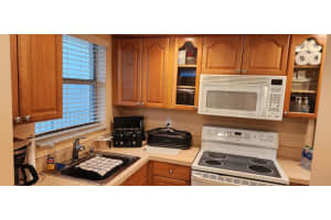 8880 Sunrise Lakes Blvd 202, Sunrise, FL 33322 Sold 04/23/25