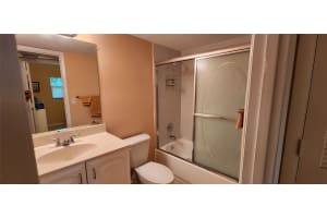 8880 Sunrise Lakes Blvd 202, Sunrise, FL 33322 Sold 04/23/25