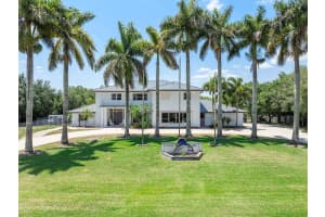 13900 SW 24th St, Davie, FL 33325, Sold 09/12/24