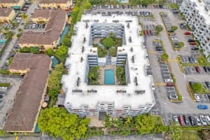 8261 NW 8th St 228, Miami, FL 33126 Sold 12/23/24