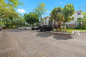 10135 W Sunrise Blvd APT 301, Plantation, FL 33322, Sold 08/12/24