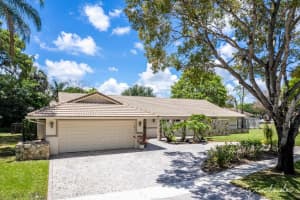 6692 N Grande Dr, Boca Raton, FL 33433 Sold 08/01/24