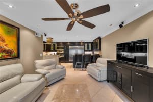 6515 Bay Club Dr 1, Fort Lauderdale, FL 33308 Sold 07/23/24