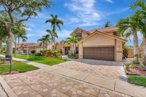 1851 NW 105th Ave, Plantation, FL 33322 Sold 06/28/24