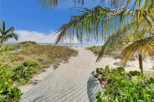 5200 N Ocean Blvd 107, Lauderdale By The Sea, FL 33308 Sold 11/19/24