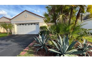 670 Falling Water Rd, Weston, FL 33326 Sold 07/05/24