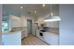 670 Falling Water Rd, Weston, FL 33326 Sold 07/05/24