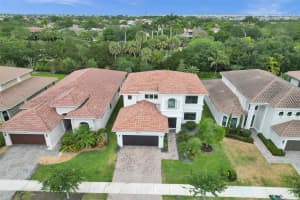 8261 Canopy Ter, Parkland, FL 33076 Sold 08/01/24