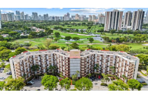 3301 N Country Club Dr 611, Miami, FL 33180 Sold 10/25/24