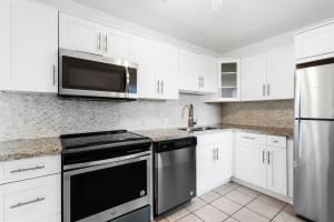 3301 N Country Club Dr 611, Miami, FL 33180 Sold 10/25/24